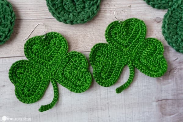 shamrock earrings crochet pattern