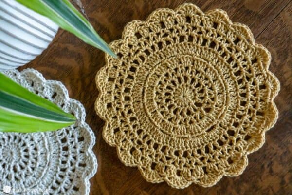 Outdoor Table Mat laying on a table.