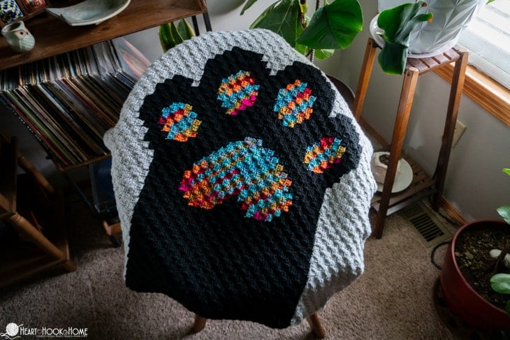 Cat Arm Blanket crochet pattern