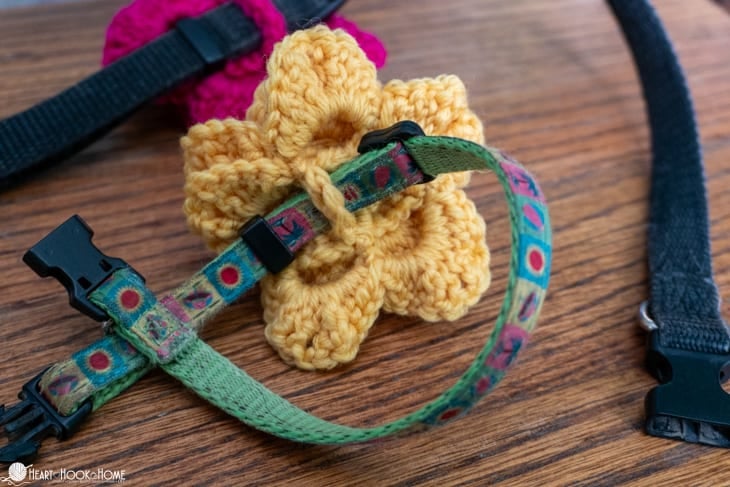 dog collar flower crochet pattern