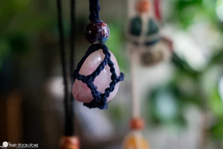 navy gemstone holder