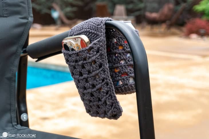 gray crochet camp chair cozy